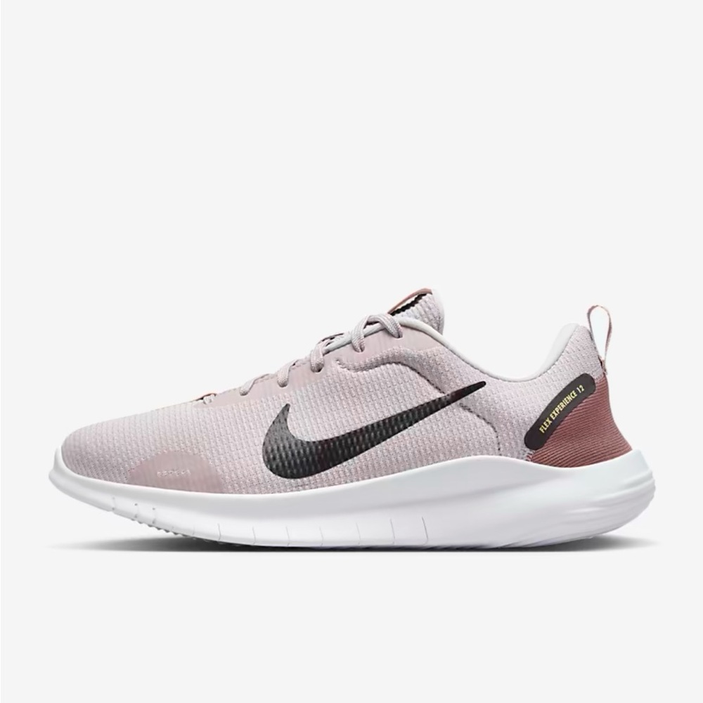 NWT Nike Flex Experience Run 12